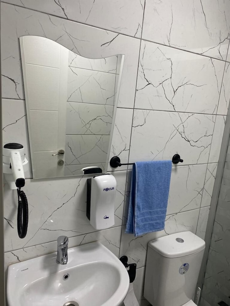 Kivanc Otel 21/23