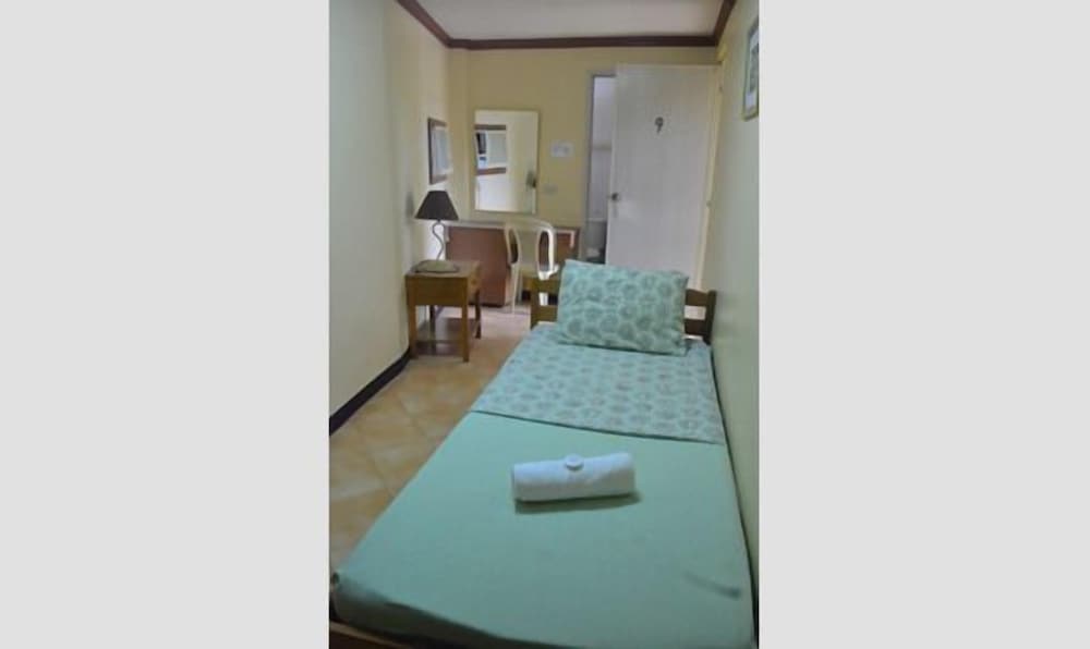 Marvins Seaside Inn 49/50