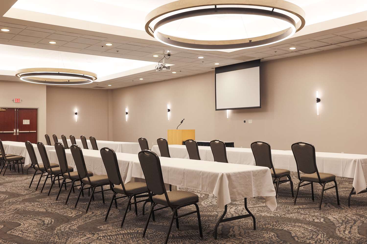 DoubleTree by Hilton Austin, MN 11/16