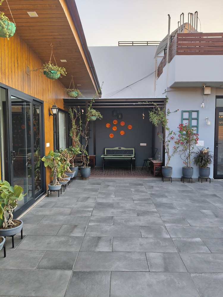 Hotel Vandana S Bed And Breakfast 41/50