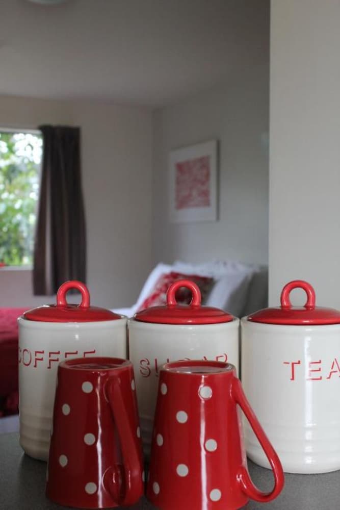 blenheim palms motel