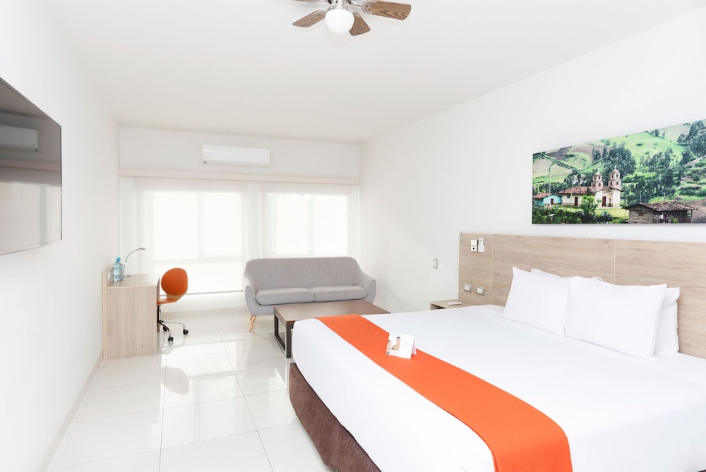 CASA ANDINA STANDARD PIURA 11/62