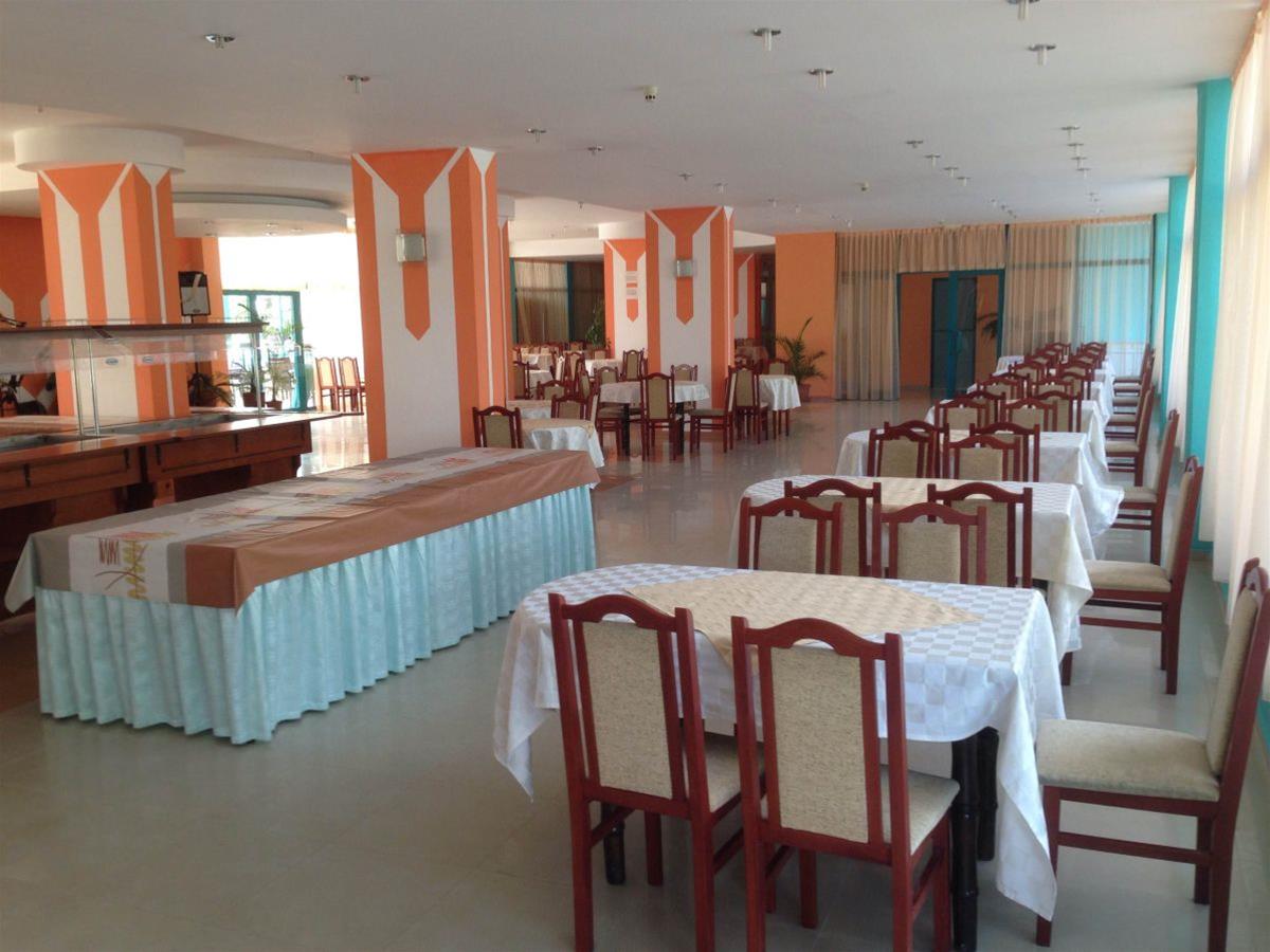 Zefir Hotel 20/28