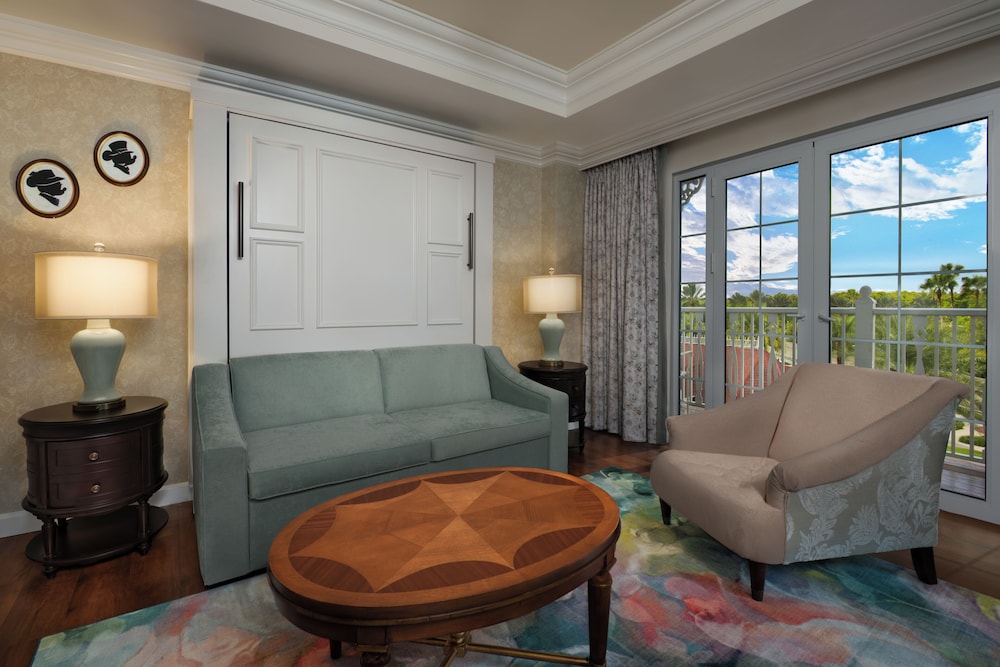 The Villas at Disneys Grand Floridian Resort and Spa 28/45