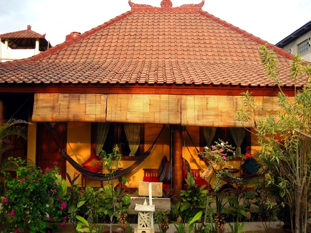 Puri Sayang Bungalows 2/50