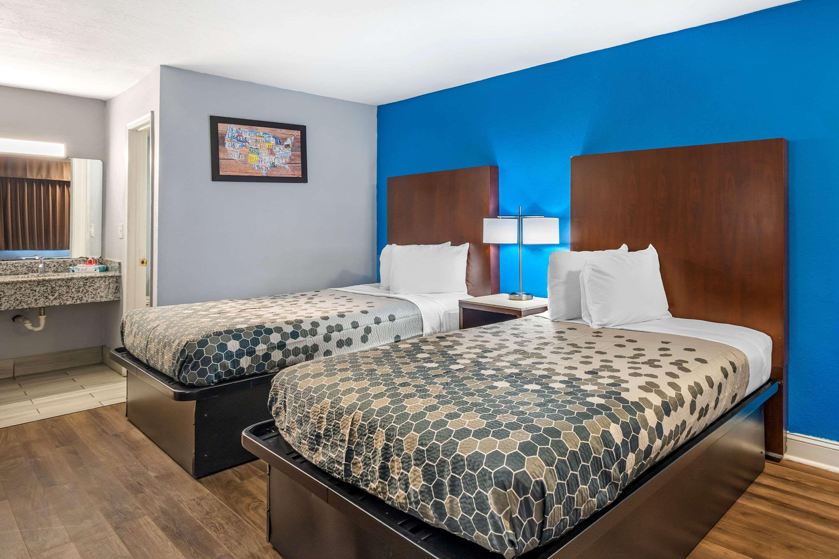ROOM, 2 DOUBLE BEDS, SMOKING