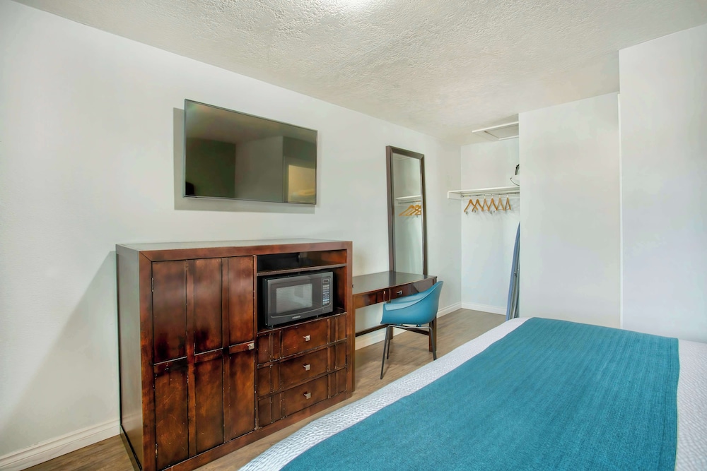 Studio6 Suites Albany, OR 14/23