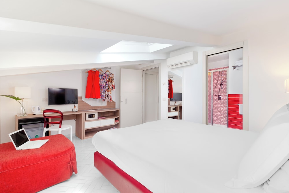 Room, Twin Beds, Attic، Palazzo Tasso 8/10