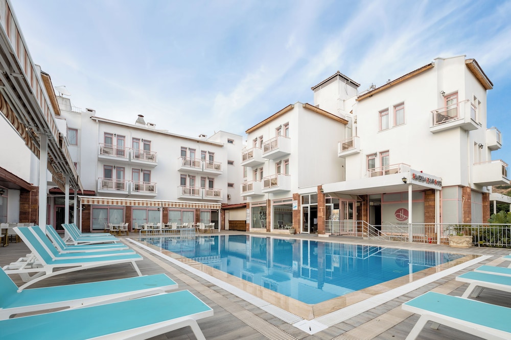 Hanedan Beach Hotel 29/32