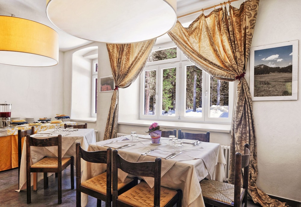 restaurant-cafeteria