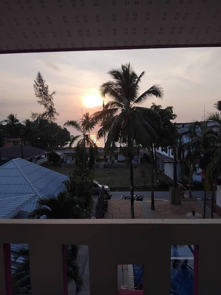 Khaolak Summer House Resort 2 62/67