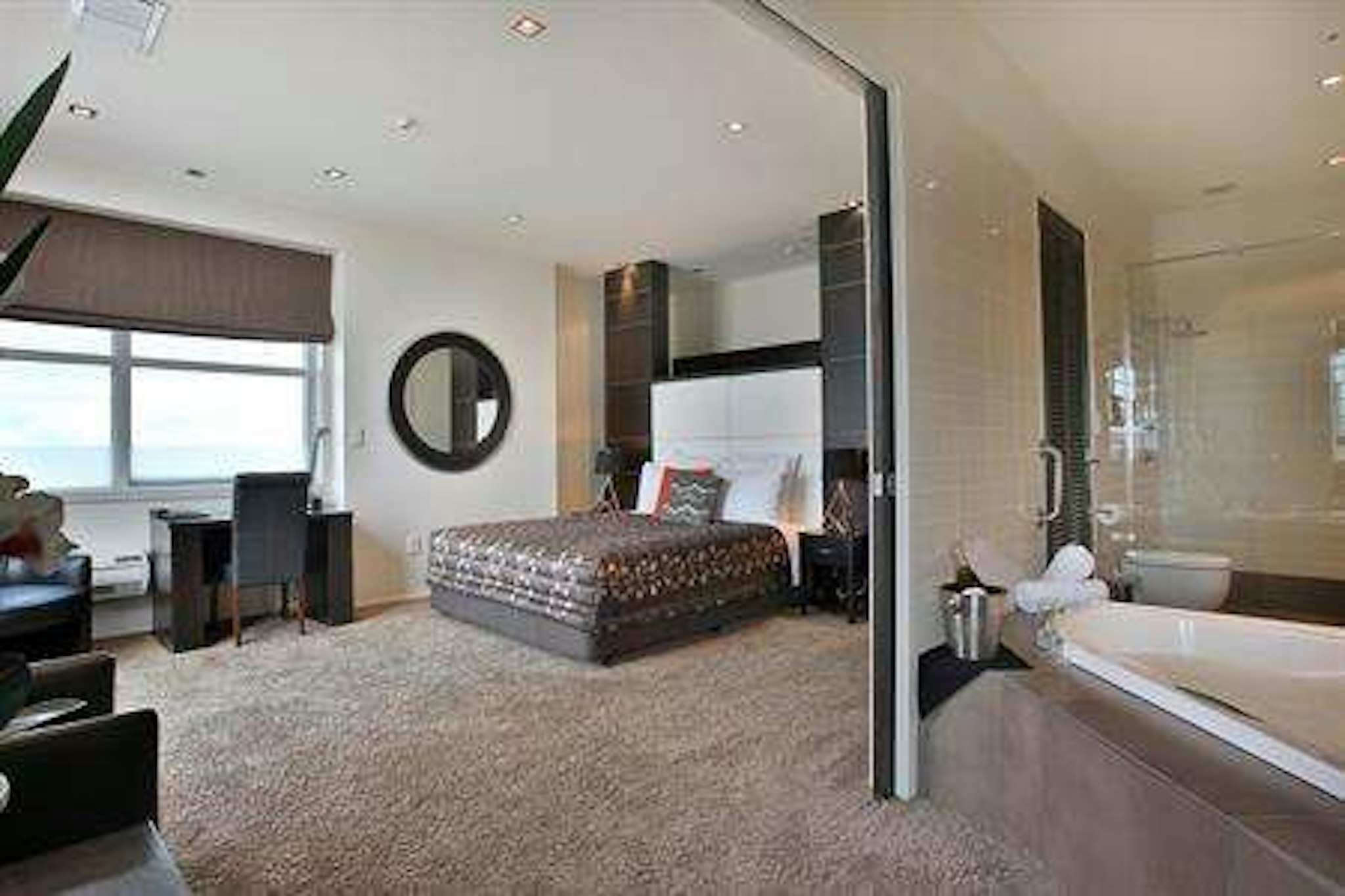 Kelvin Hotel 25/32