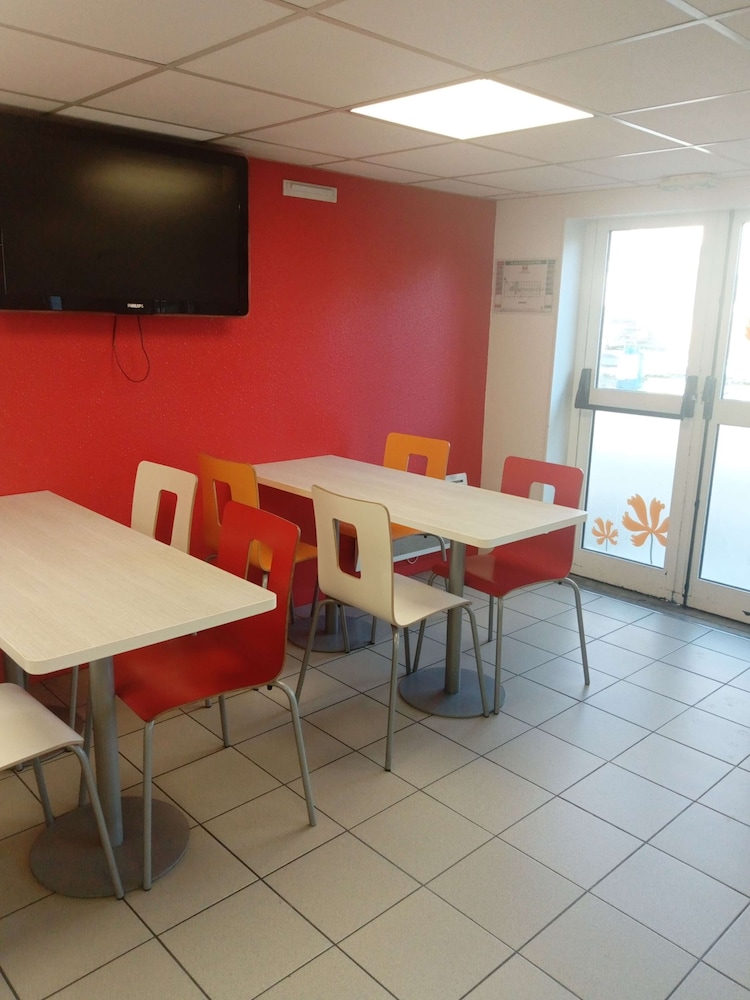 Premiere Classe Saint Brice Sous Foret 36/42