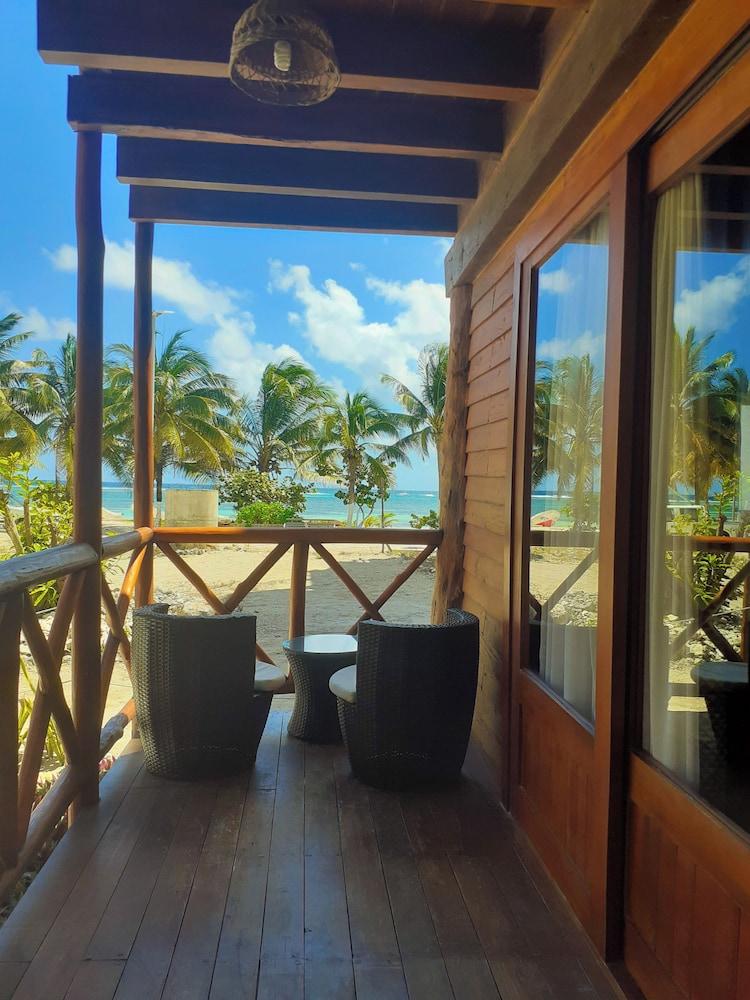 Palmeras de Mahahual Cabanas 24/39