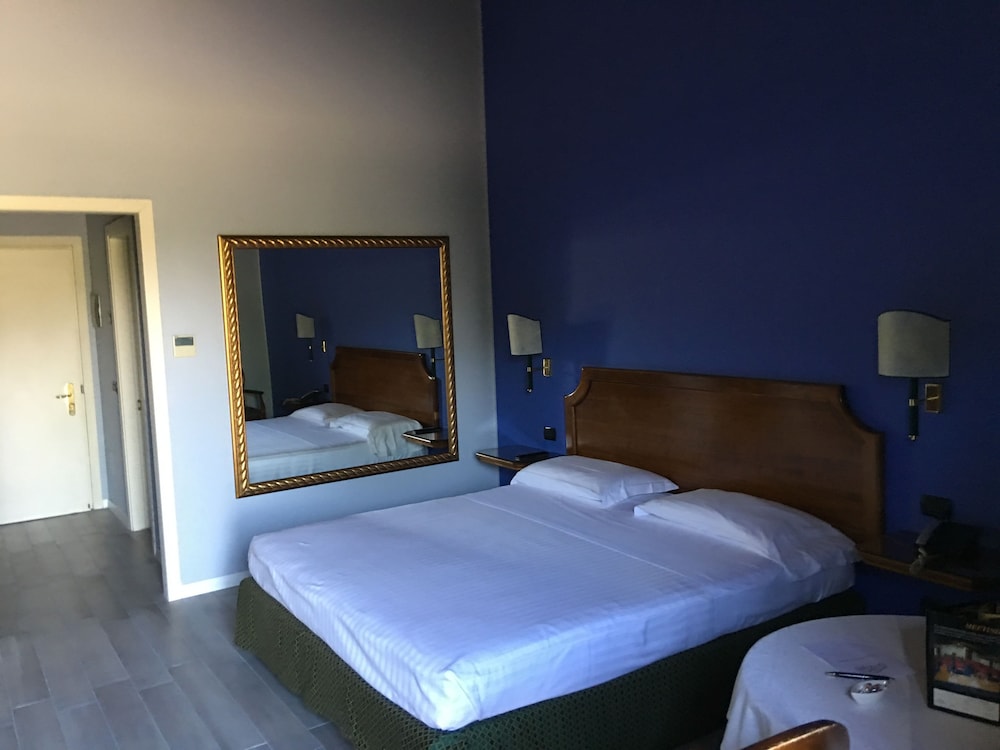 Hotel Don Carlo 13/50