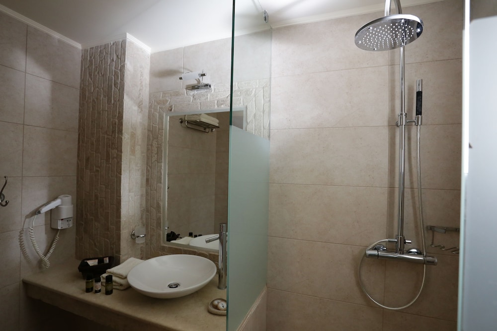 Petani Bay Hotel 75/76