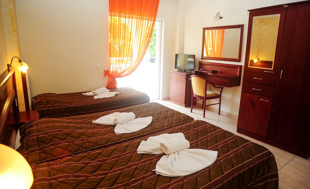 Hotel Tropical 25/72