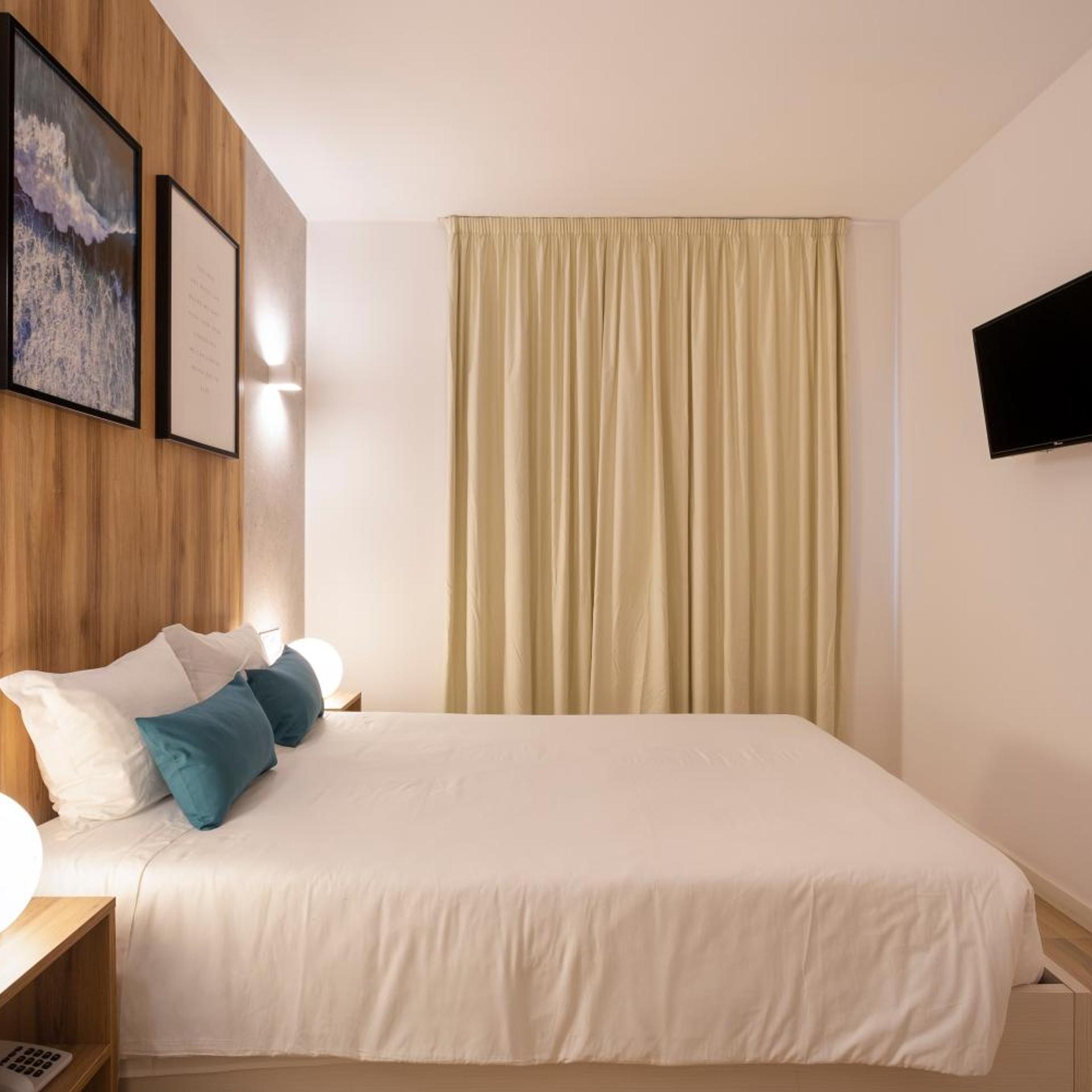 Standard, Double Bed