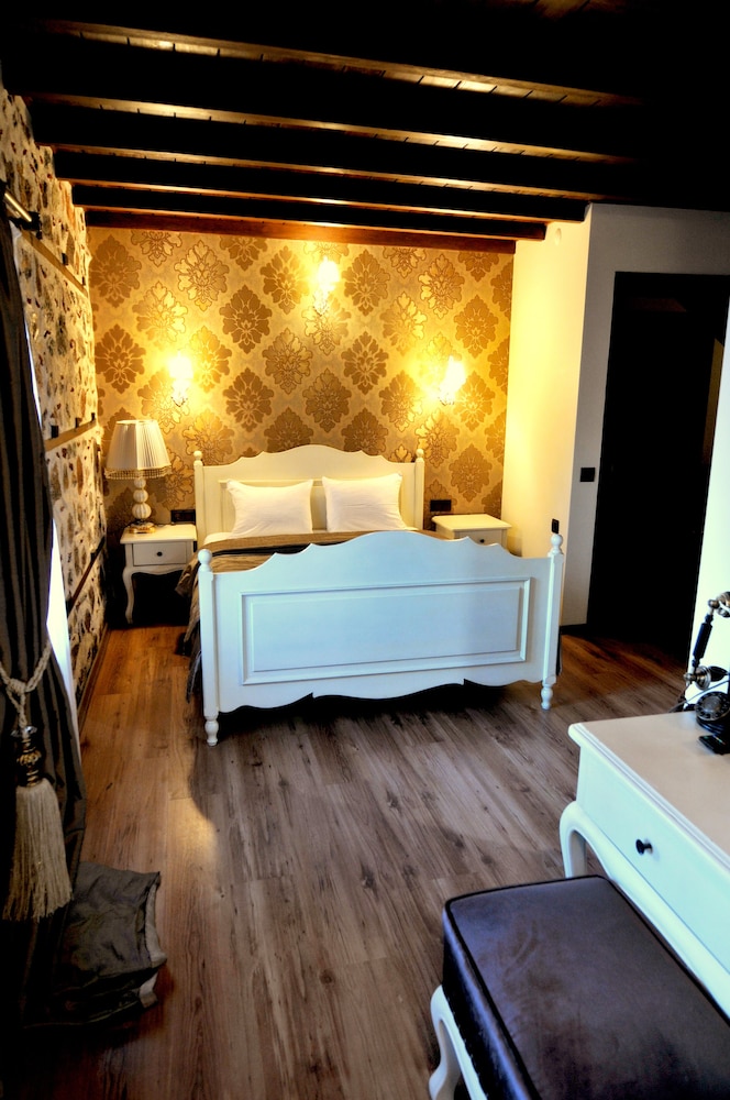 Centauera Boutiqe Hotel 11/76