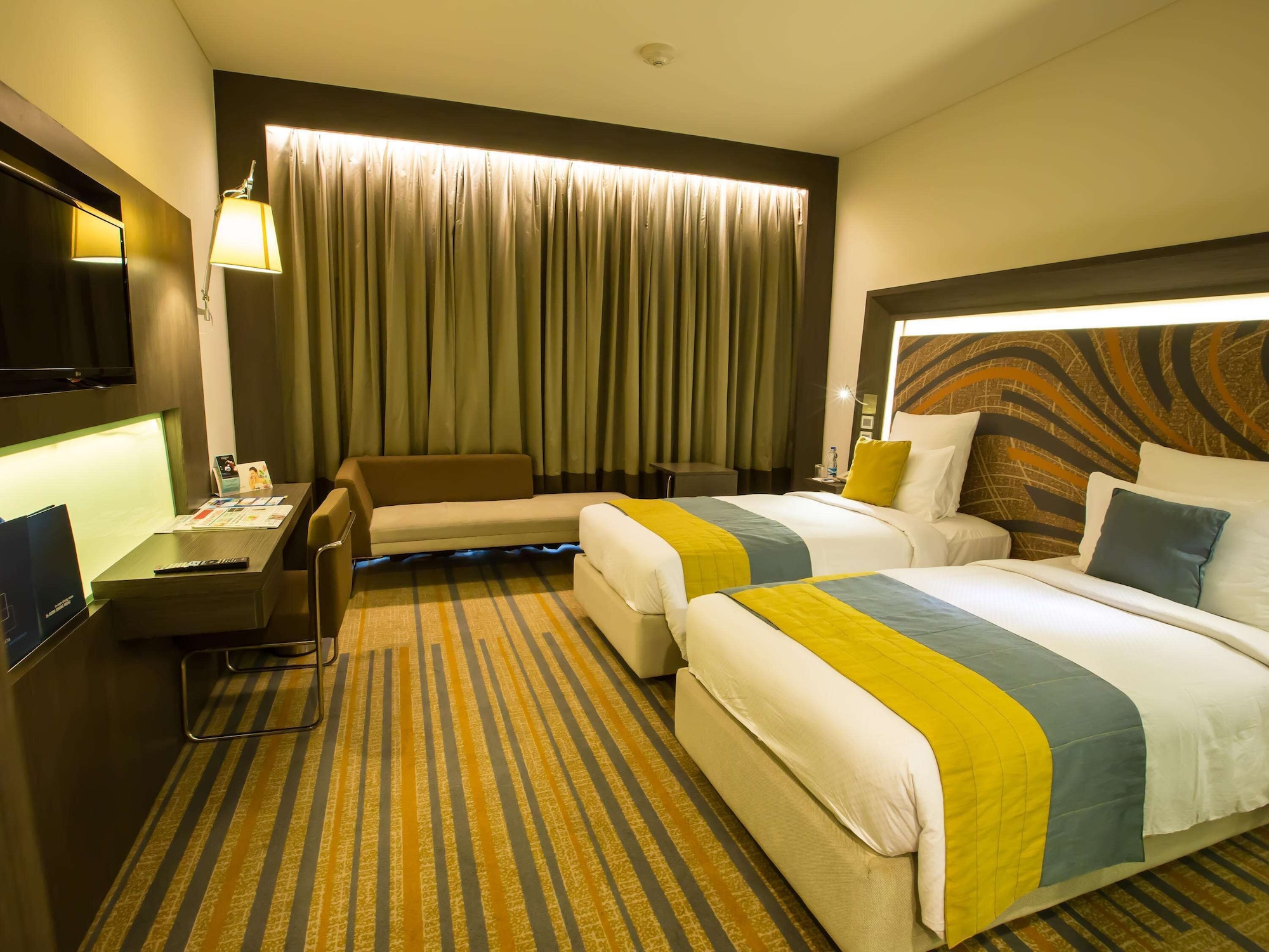 SUPERIOR, TWIN BEDS