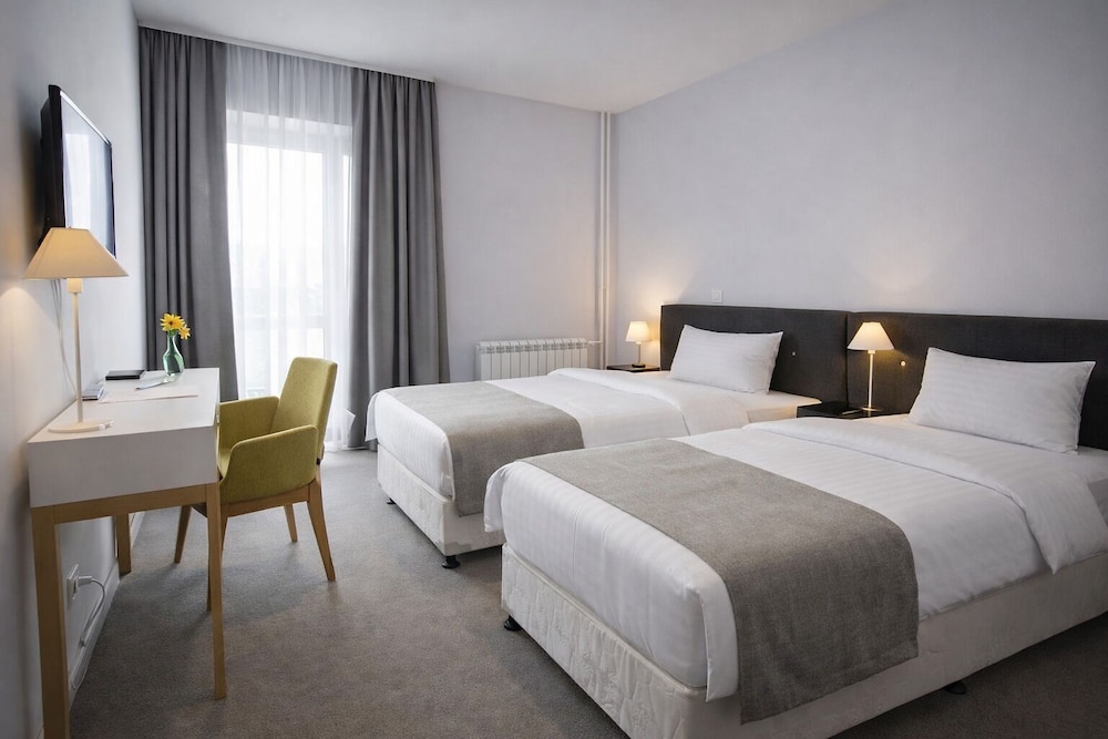 STANDARD, DOUBLE OR TWIN BED