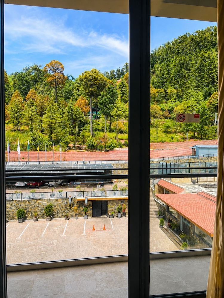 Ramada by Wyndham Murree Lower Topa Resort 81/87