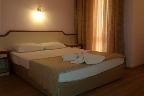 Room, Single, Double or Twin Bed