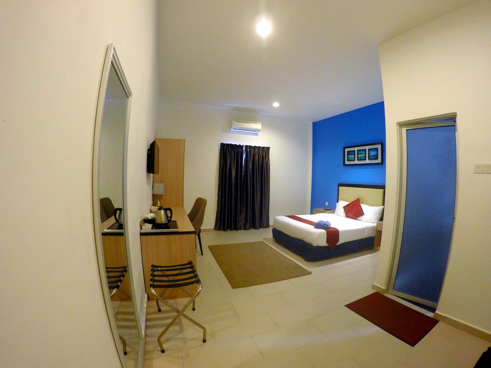 Royal Agate Beach Resort 44/64
