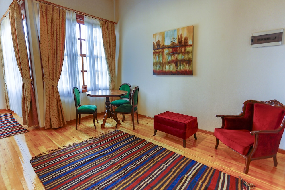 Atelya Art Hotel 43/61