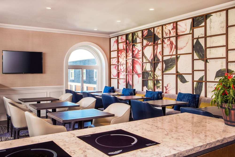 Hilton Wilmington Christiana 40/77