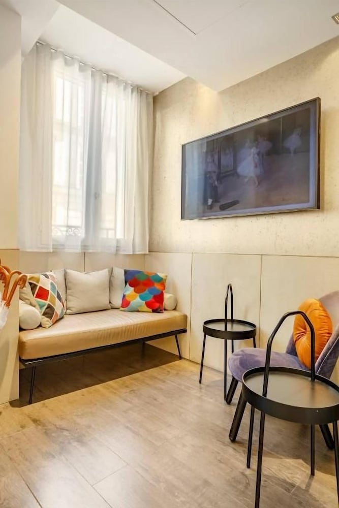 Hotel Opera Marigny 41/62