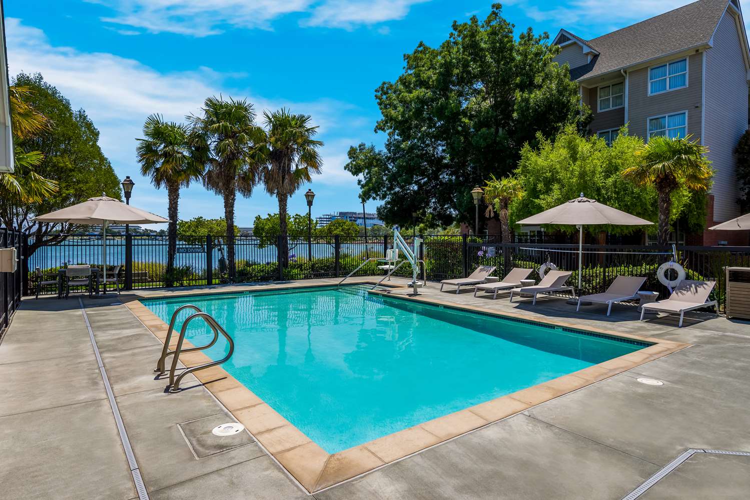Sonesta Es Suites San Francisco Airport Oyster Point Waterfront 55/57