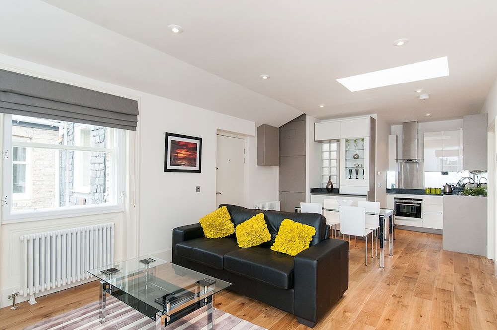 Destiny Scotland - St. Andrew Square Apartments 21/50