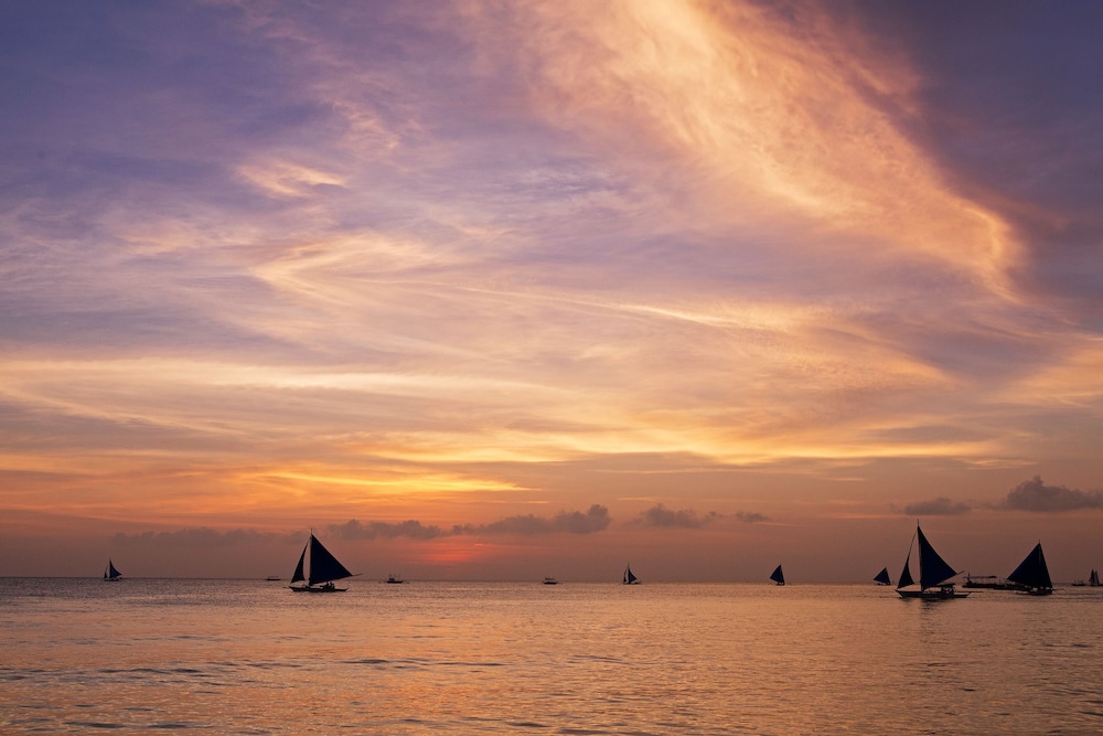 The District Boracay 45/50