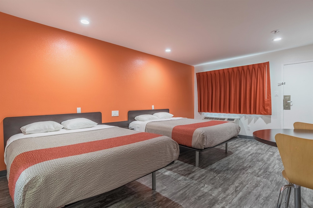 Motel6 Barstow, CA - Route 66 16/41