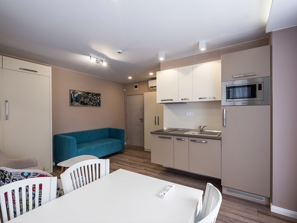 Caro Aparthotel 13/50