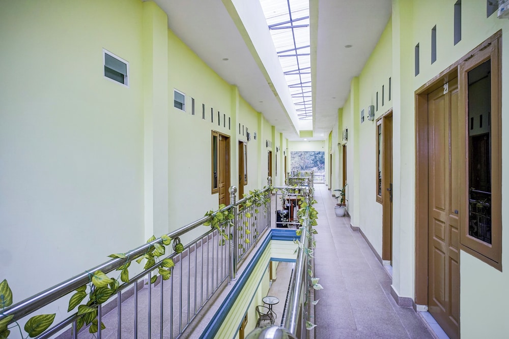 Hotel O Balige City Near Tugu Juara Monang in BALIGE