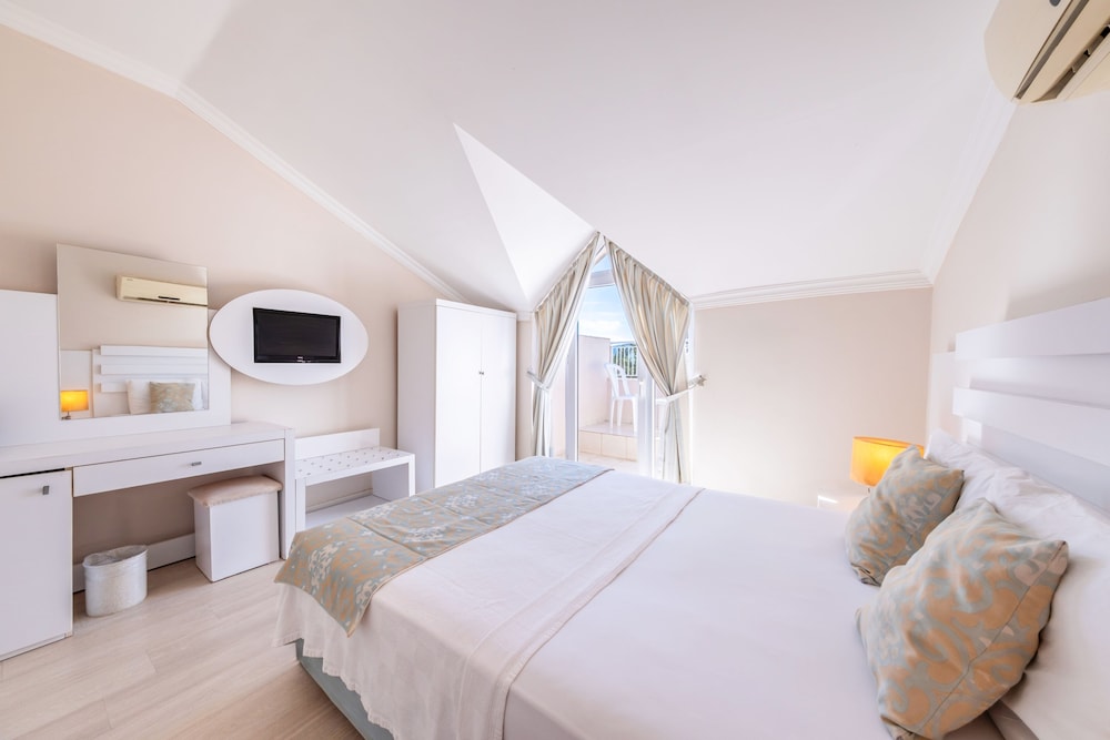 غرفة قياسية بسريرين منفصلين، Sahra Su Holiday Village and Spa 2/4