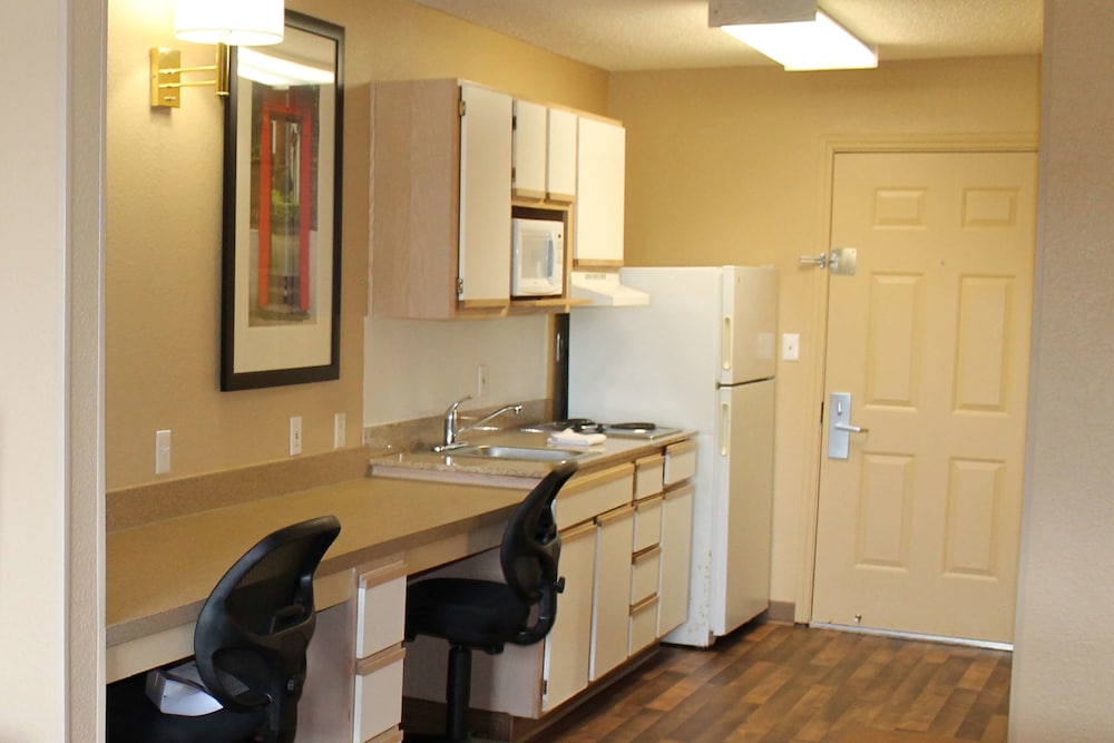 Extended Stay America Suites Houston Sugar Land 17/57