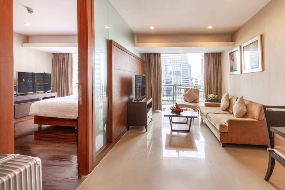 FuramaXclusive Sathorn 62/82