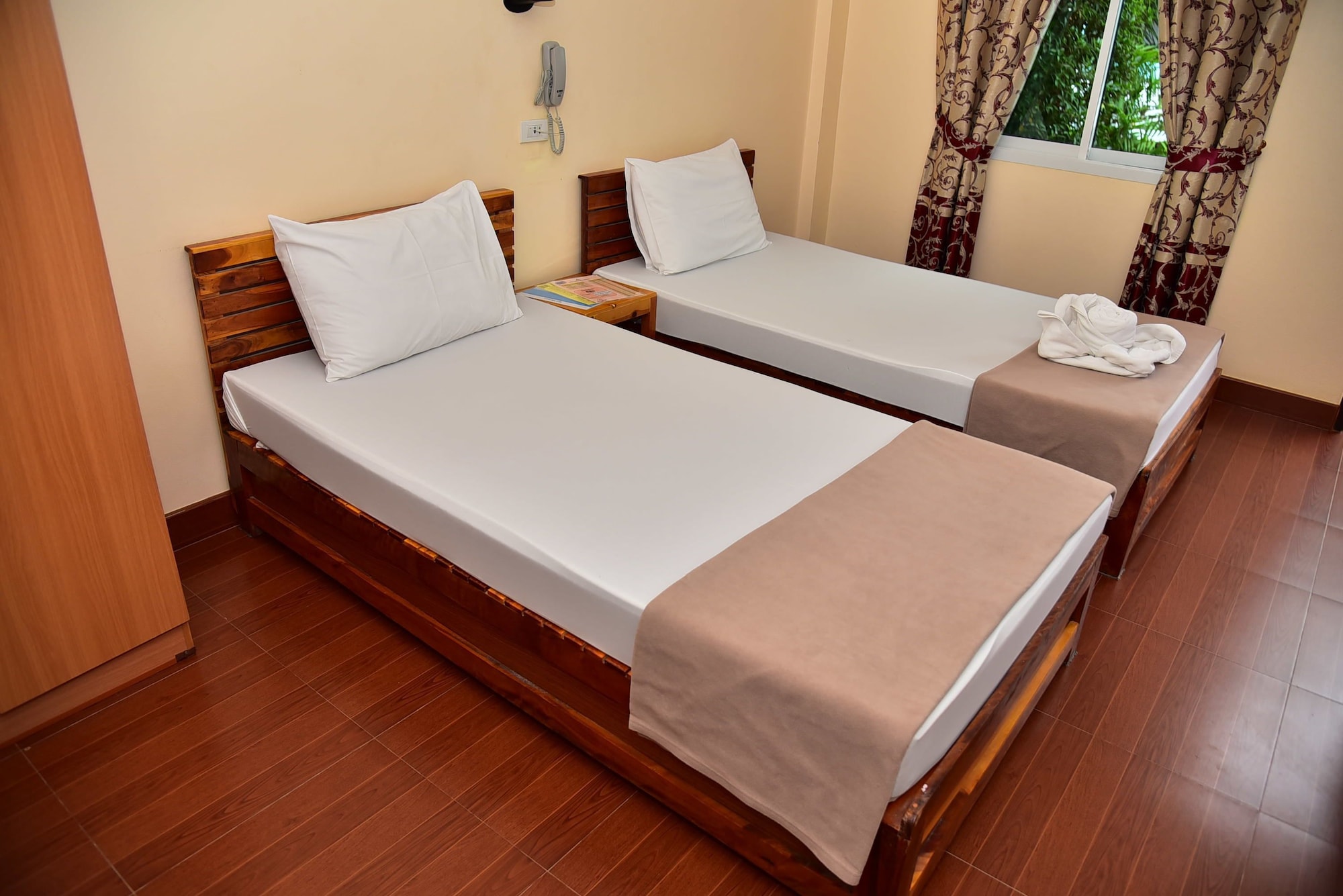 2 ROOMS, BUNGALOW
