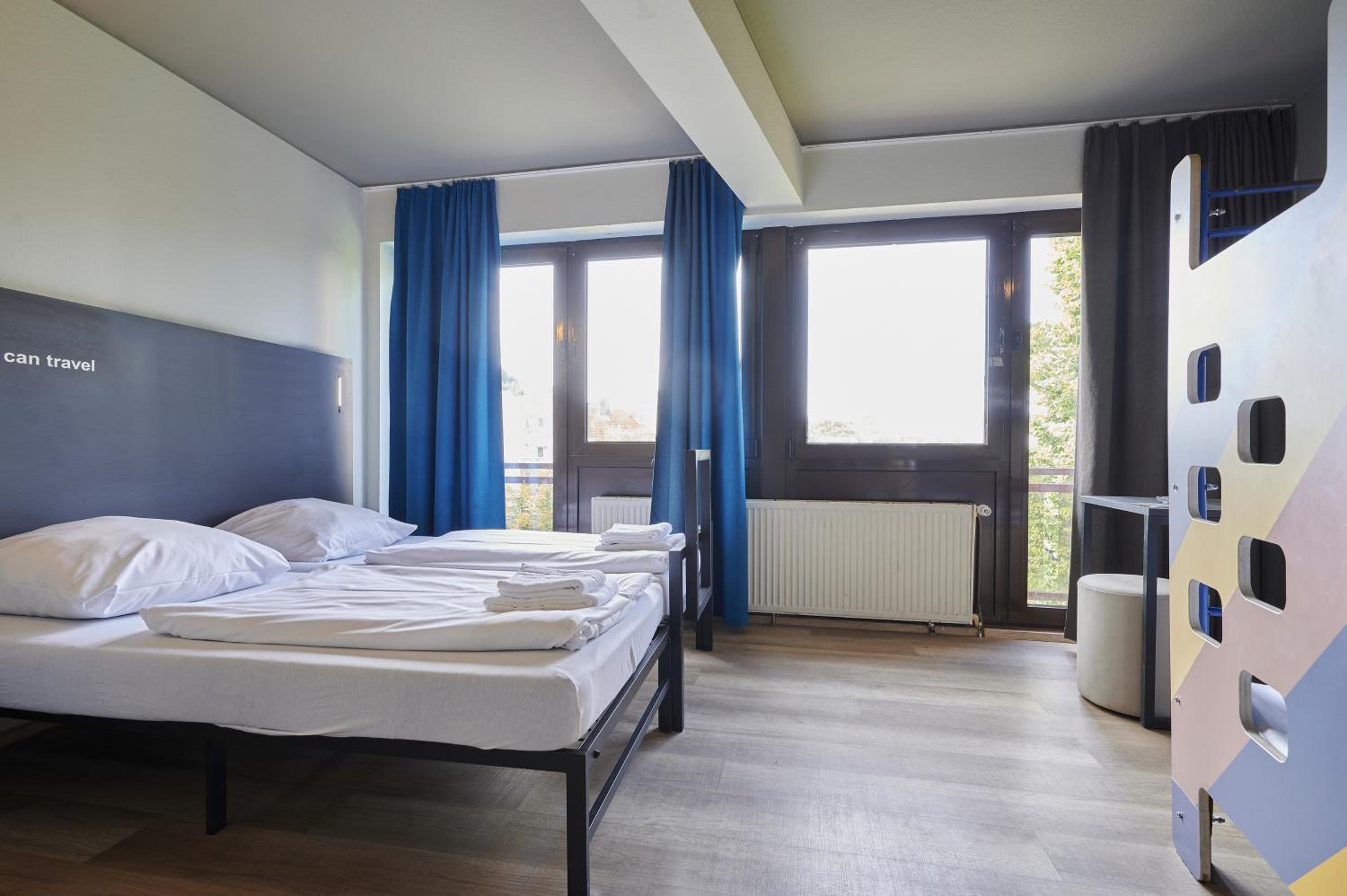 غرفة رباعية بسرير فردي، a&o Hamburg Reeperbahn 5/9