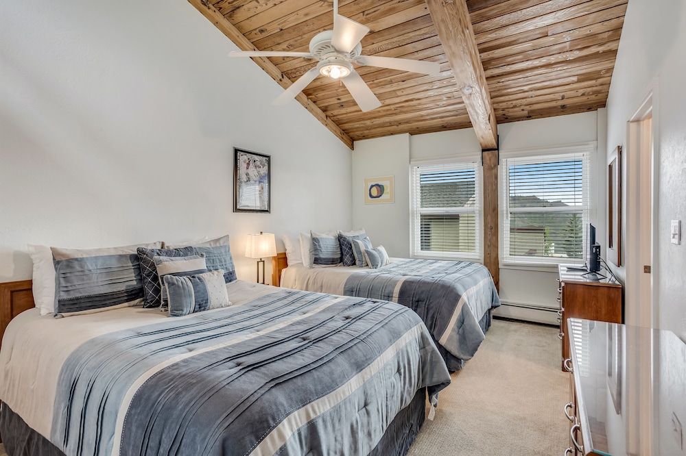 Laurelwood A Destination Residence 20/76