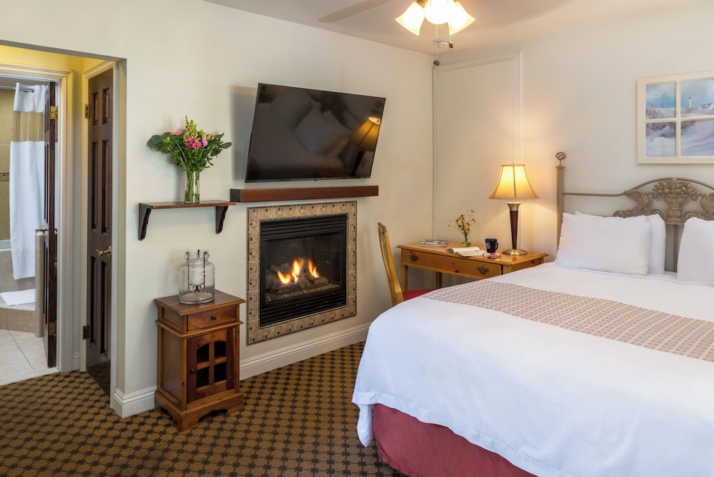 Casita, Queen Bed