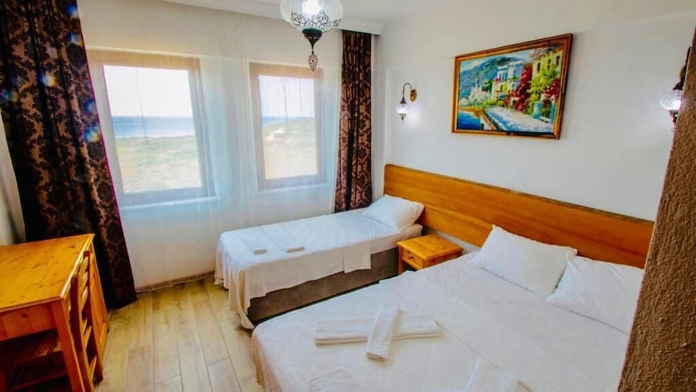 Sukha Inn Otel & Beach 9/50