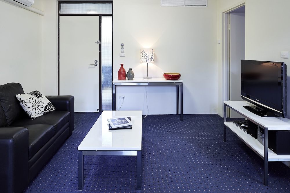 MANUKA PARK SERVICED APARTMENTS 41/58