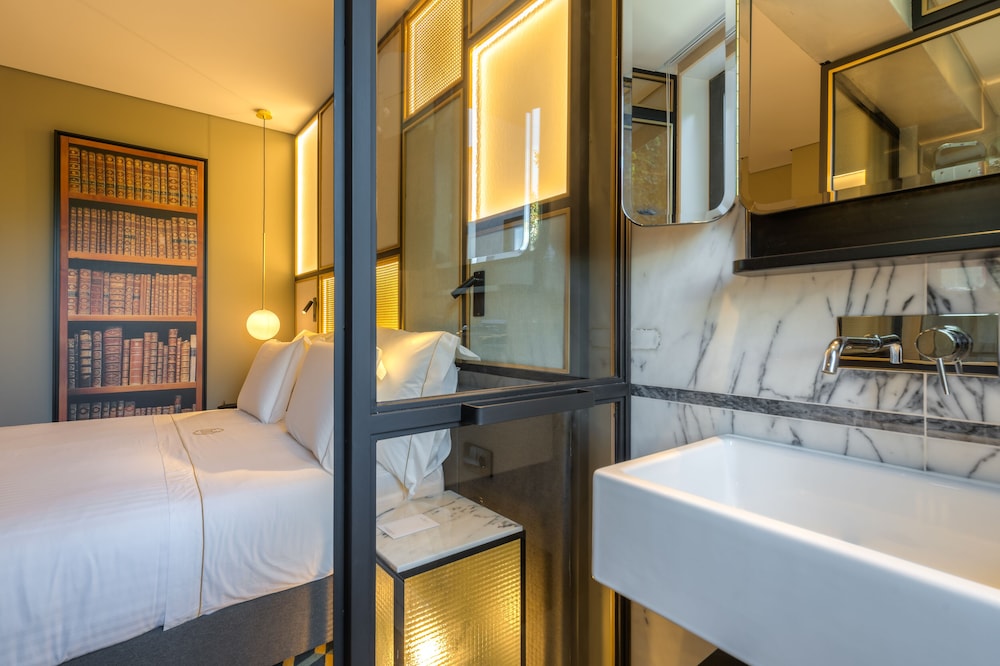 Metier Boutique Hotel 26/76