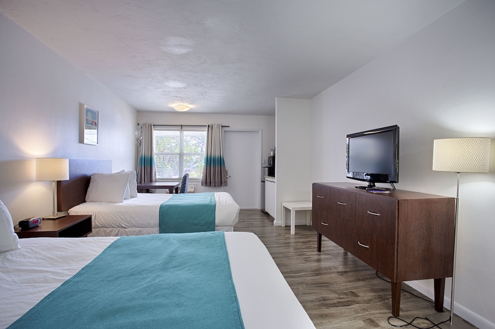 Regency Inn & Suites 11/54