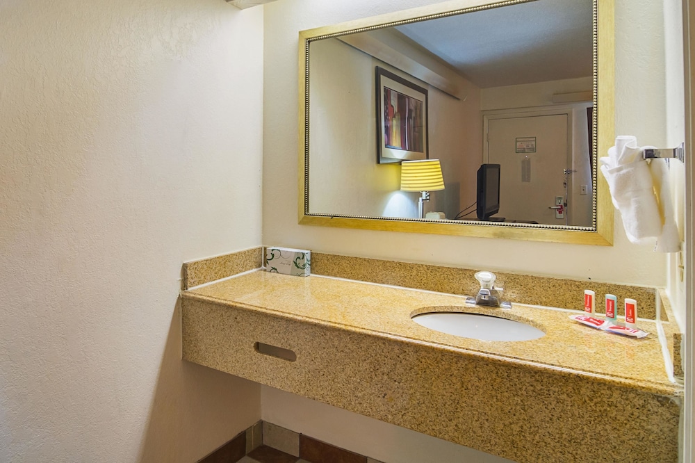 Econo Lodge South Holland - Chicago Southland 20/52