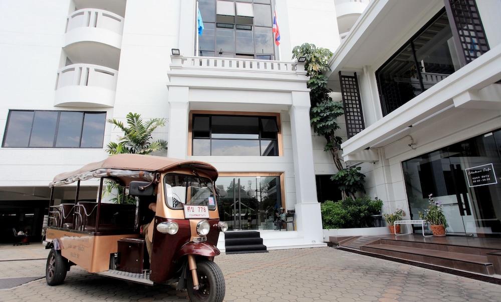 Chateau de Sukhumvit 48/52